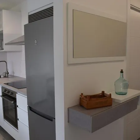 Corcubica Mirando Al Mar