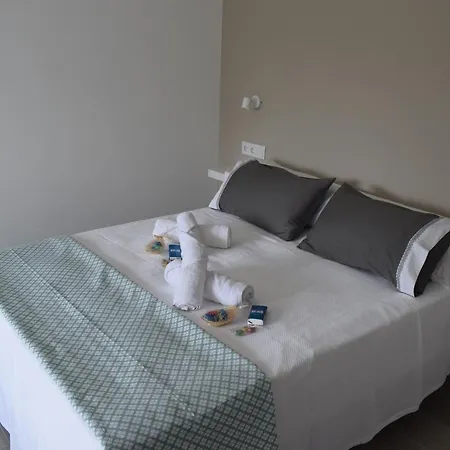 Corcubica Mirando Al Mar * Vilagarcia de Arousa