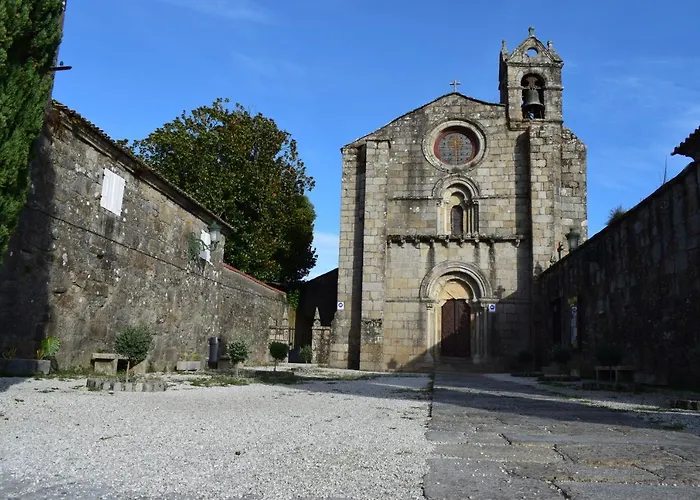 Corcubica Mirando Al Mar